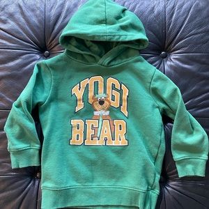 Cotton-on Kids-Yogi the bear hooded sweatshirt! In excellent condition-size 5.
